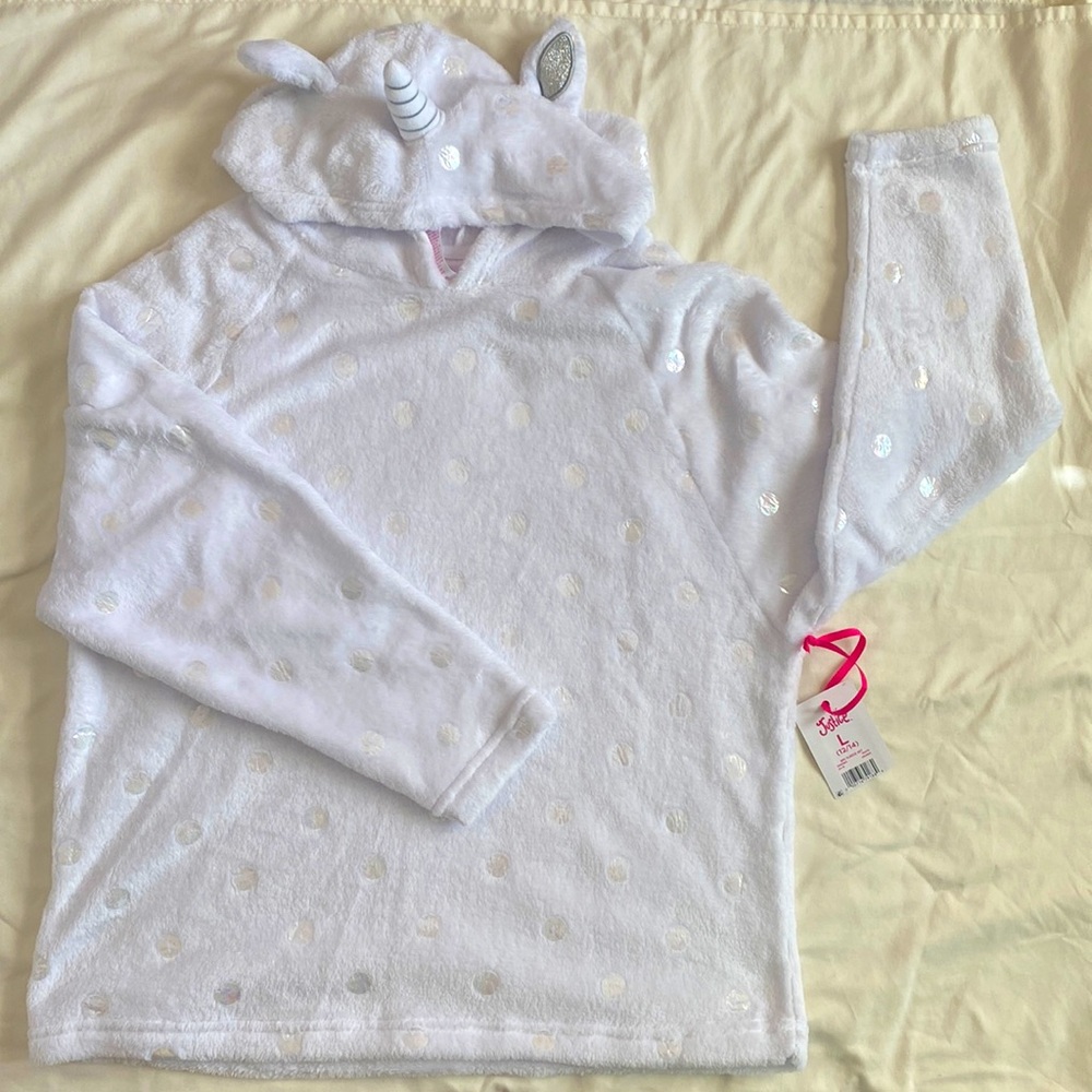 Justice White Sleep Top NWT Size Large